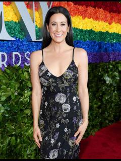 [x]Vanessa Carlton Says A Thousand Miles Is About a Well-Known Actor