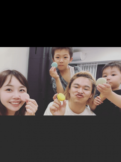[x]“セカンドパートナー公表”あやなん(31)別居中の夫・しばゆー(30)家族4ショット - ABEMAエンタメ - 話題のSNS (ニュース ...