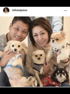 [x]三原じゅん子氏、24歳年下の夫と夫婦ショット公開「仲良し家族」「素敵な夫婦」 : スポーツ報知