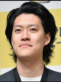 [x]粗品 異例「代打の代打」ラジオ、渦中の人物名前連呼「フワちゃんでーす！」「やす子は？」「中丸君！」― スポニチ Sponichi Annex 芸能