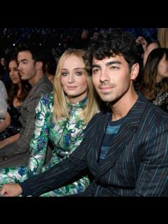 [x]ソフィー・ターナー＆ジョー・ジョナスの「自主隔離」中の過ごし方は？｜ハーパーズ バザー（Harper's BAZAAR）公式