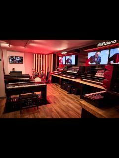 [x]リズムの未来を追い求めて： ローランド・ドラムの歴史 - Roland Articles